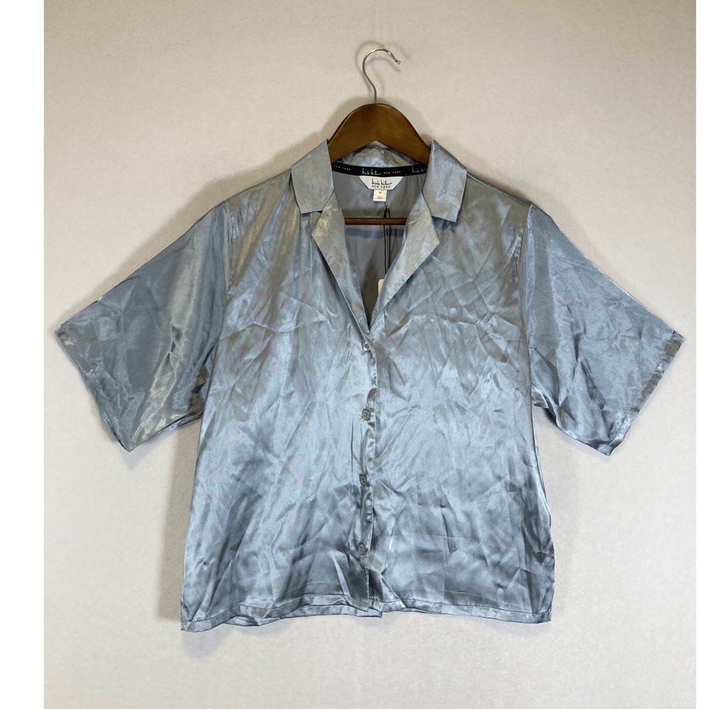 Metallic Mermaidcore Nicole Miller Women M Silver Satin Short Sleeve Button Down
